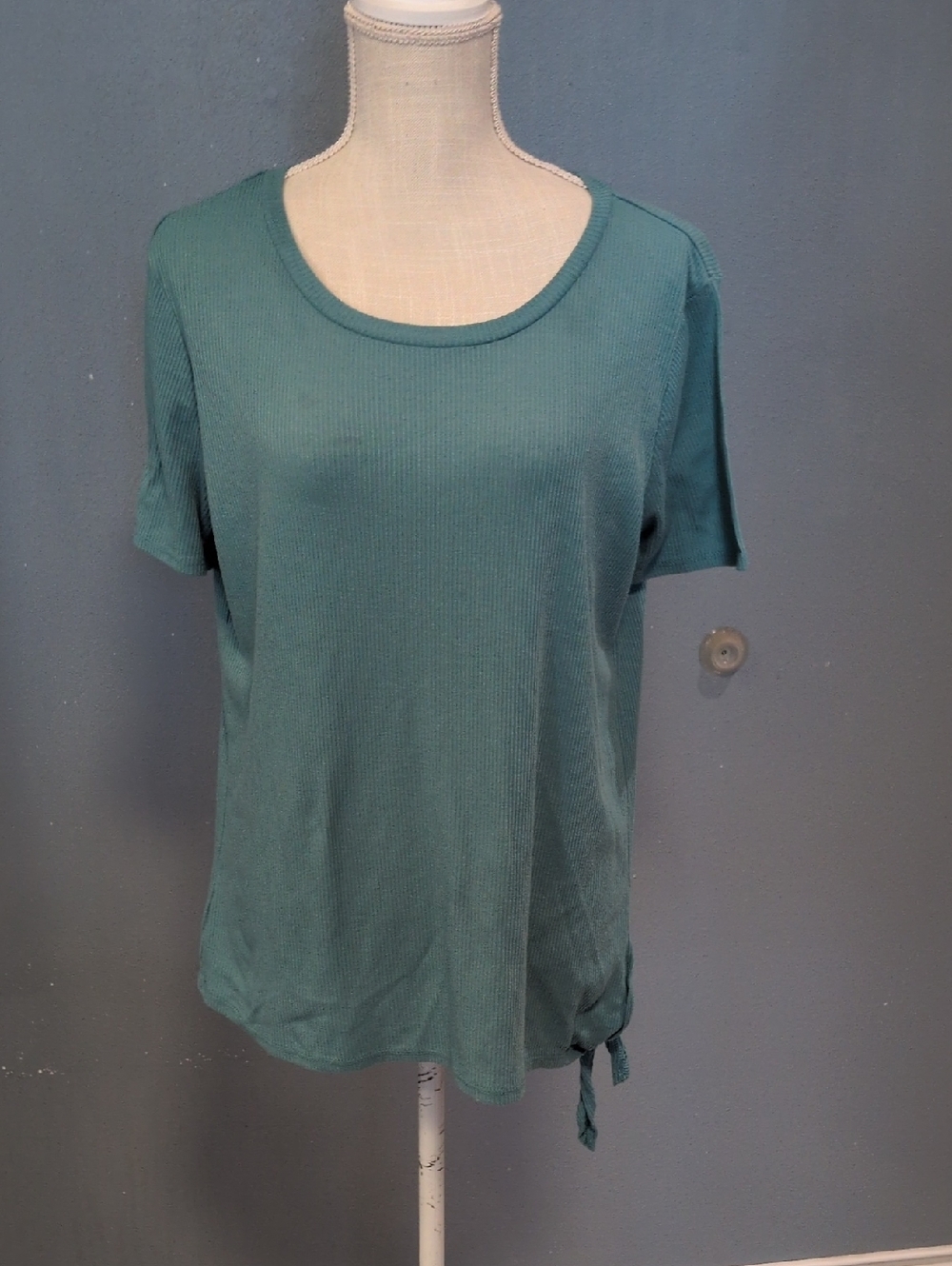 Just Be Ribbed Knit Scoopneck Relaxed Fit Tie Knot Detail Preppy Casual Blouse